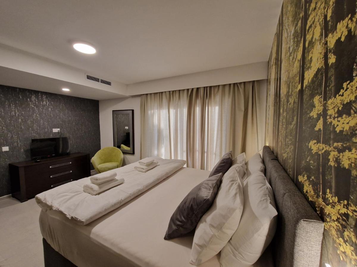 Korzo Suites St. Julian'S Extérieur photo