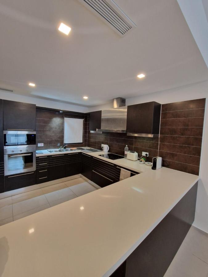 Korzo Suites St. Julian'S Extérieur photo