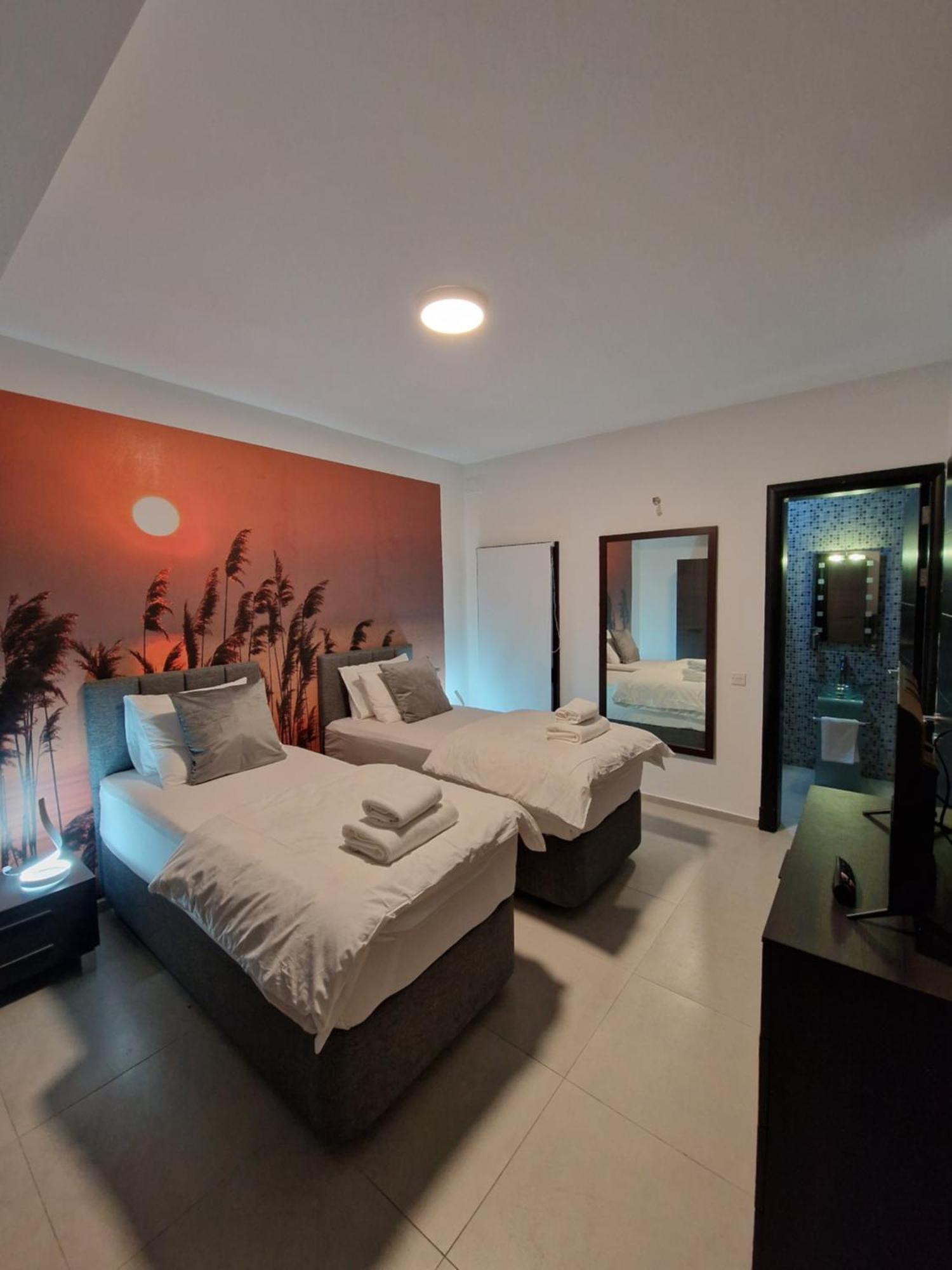 Korzo Suites St. Julian'S Extérieur photo