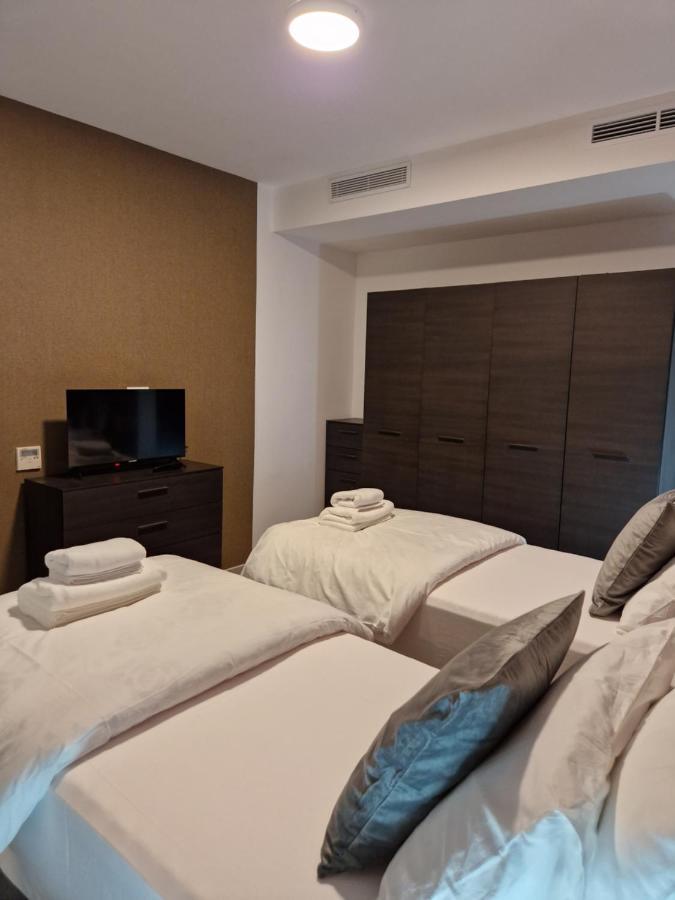 Korzo Suites St. Julian'S Extérieur photo