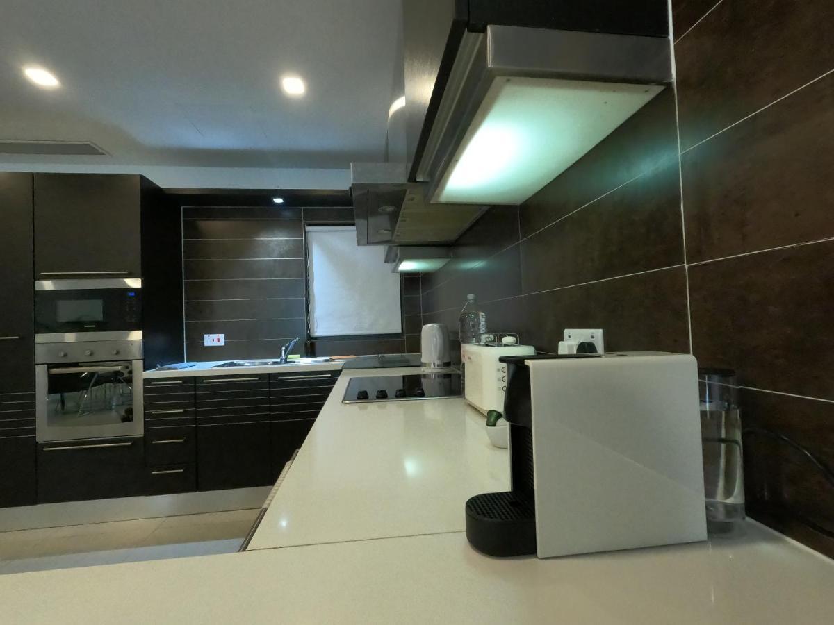 Korzo Suites St. Julian'S Extérieur photo