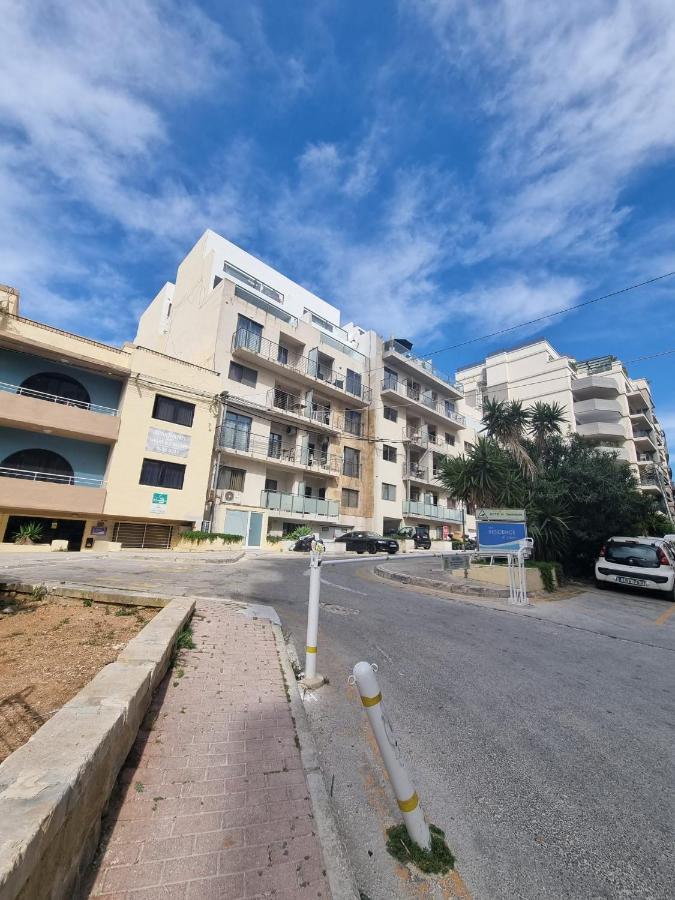Korzo Suites St. Julian'S Extérieur photo